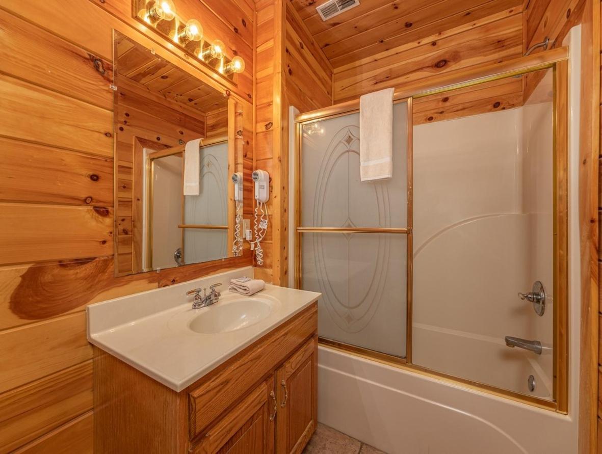 Spacious Party Hut Near Attractions McCookville Экстерьер фото